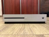 Xbox One S 1tb + 2 pulteliai + 6 žaidimai