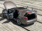 Modelis 1:18 dilerinis Audi A4 B9