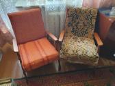 Du vintažiniai foteliai ir sofa