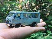 Uaz Desna