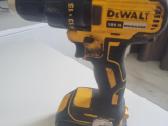 Dewalt dcd 777 su baterija