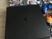 Playstation 4 slim su dviem pulteliais - nuotraukos Nr. 3