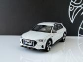Audi e-tron 1:43