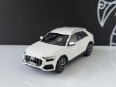 Audi Q8 1:43