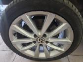 VW Ratlankiai R17 7.5j et47 su padangom 225/45r17