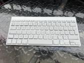 Apple belaidė klaviatūra A1314 (Bluetooth)