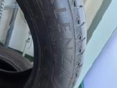 R18/235/60 Bridgestone padangos - nuotraukos Nr. 2