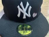 New era kepurė