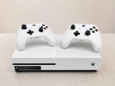 Xbox One S 500gb+2 originalūs belaidžiai pulteliai