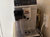 Parduodamas kavos aparatas Delonghi Autentica Cap