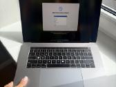 MacBook Pro 15" (2019) i9 16 GB RAM 500 GB SSD