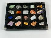 Mineralų kolekcija dėžutėje - nuotraukos Nr. 2