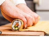 Suchi meistras (-ė)