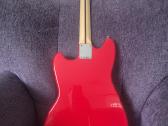 Squier Mustang - nuotraukos Nr. 2
