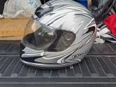 Moto šalmas - nuotraukos Nr. 2