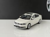 Volkswagen Passat B7 1:43