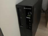 Lenovo kompiuteris ir Dell monitorius