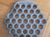 Koldūnų gaminimo forma metalinė.vintažinė sovietų