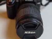 Nikon D3000 + 18-105mm + blykstė SB-400