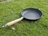 Ketaus špyžinės keptuvės Bigpan 24,26,28 cm - nuotraukos Nr. 17