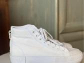 Adidas kedai - nuotraukos Nr. 3