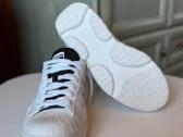 Adidas kedai - nuotraukos Nr. 5