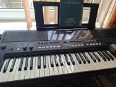 Sintezatorius Yamaha Psr E433 su stovu