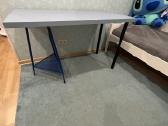 Ikea stalas su 2 mėlynom kojom lentynom - nuotraukos Nr. 2