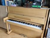 Pianinas Holstein