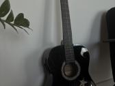Parduodama gitara