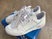 Moteriški Adidas bateliai - nuotraukos Nr. 2