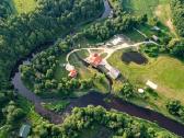 Poilsiavienė,baidarės,pokylių salė.