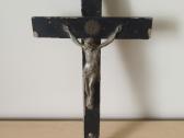 Pakabinamas, medinis, tarpukario kryžius
