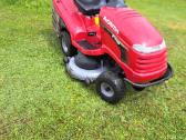 Honda Hf2620 sodo vejos traktoriukas