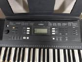 E343 Yamaha klavišai