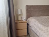 Ikea malm naktiniai staliukai - nuotraukos Nr. 2
