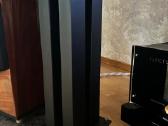 Stovai audio monitoriams