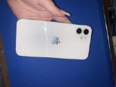 Perduodamas iPhone 12 ant daliu