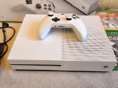 Xbox one S 1tb 2 pulteliai ir 8 zaidimai - nuotraukos Nr. 3