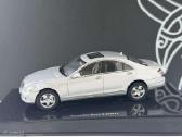 Mercedes-benz S class (W221)