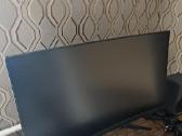 Msi lenktas 24 coliu monitorius.