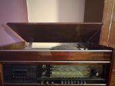 Radiola „ural-114“ su vinilinių plokštelių grotuvu