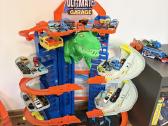 Hot Wheels garazas ultimate mega