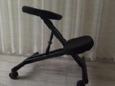 Ergonominė kėdė remiantis keliais - nuotraukos Nr. 3