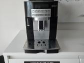 Naudotas kavos aparatas Delonghi Ecam 22.360