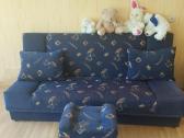 Parduodu gobeleninė sofa lova su patalynės dėže ir