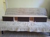 Dovanoju lentyną-spintelę