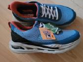 Skechers kedai.