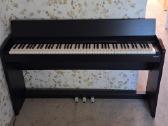 Roland F-130r skaitmeninis pianinas