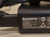 Parduodu originalų Lenovo pakrovėją.